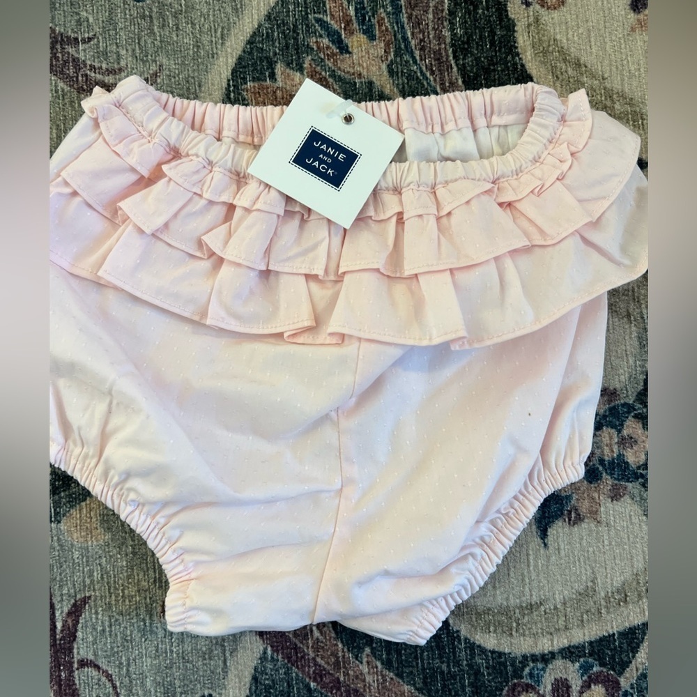 Janie and Jack NWT 18-24 months pale pink ruffle bloomers